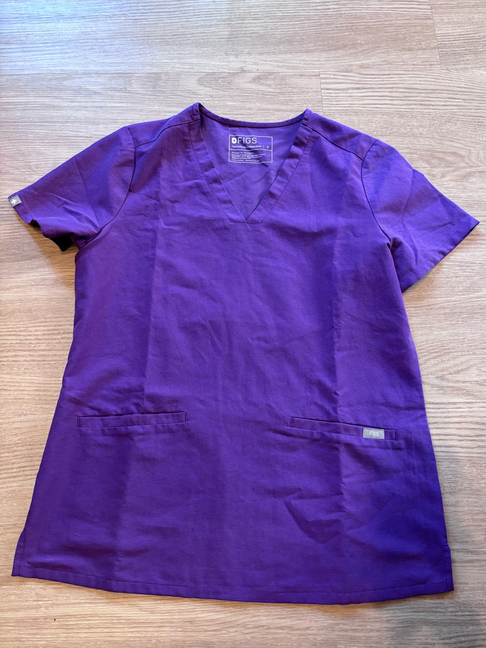 Figs Womens Small Casma Scrub Top V Neck Workwear Dark Purple Hospital Nurse